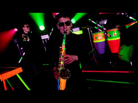 DJ and Sax Italy live performance video at destination wedding